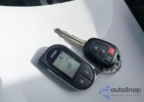 2016 Toyota Rav4 Xle из США, поврежденный, VIN 2T3RFREV3GW530029